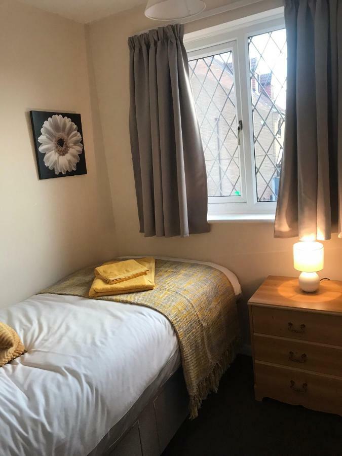 Hinckley Home Sleeps 5 Complete House Leicester Esterno foto